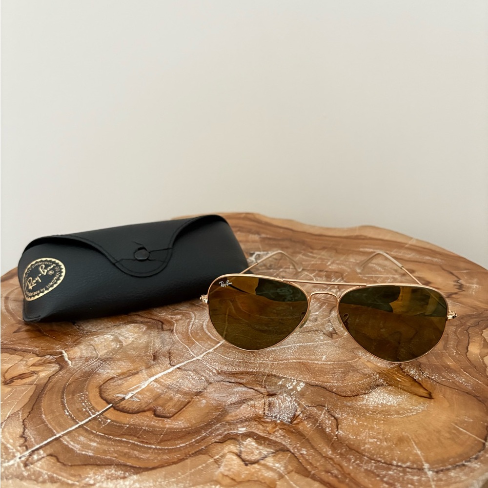 Ray-Ban Gold Aviator Sunglasses with Black Case
